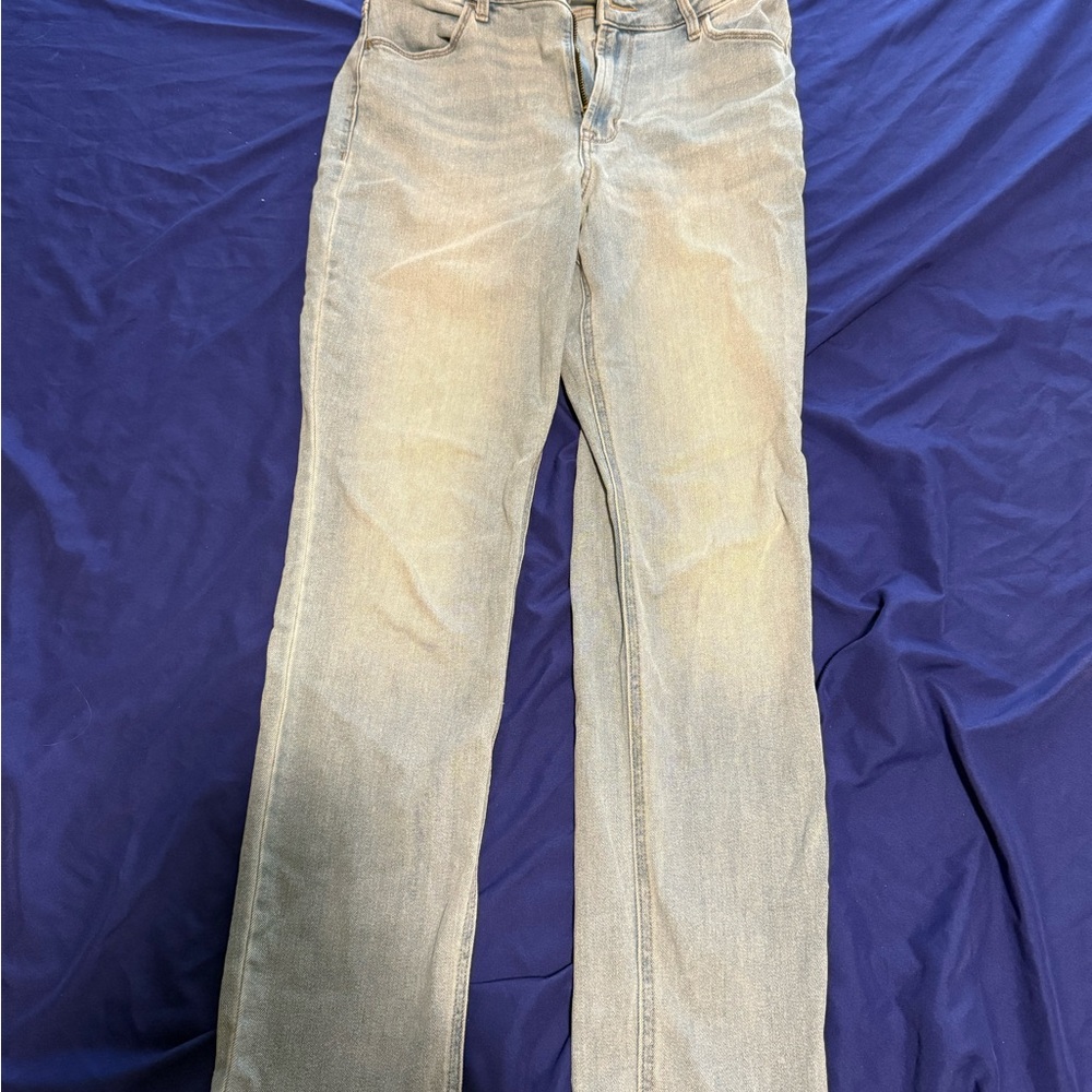 Old Navy Women's Straight Leg Jeans in Light Gray